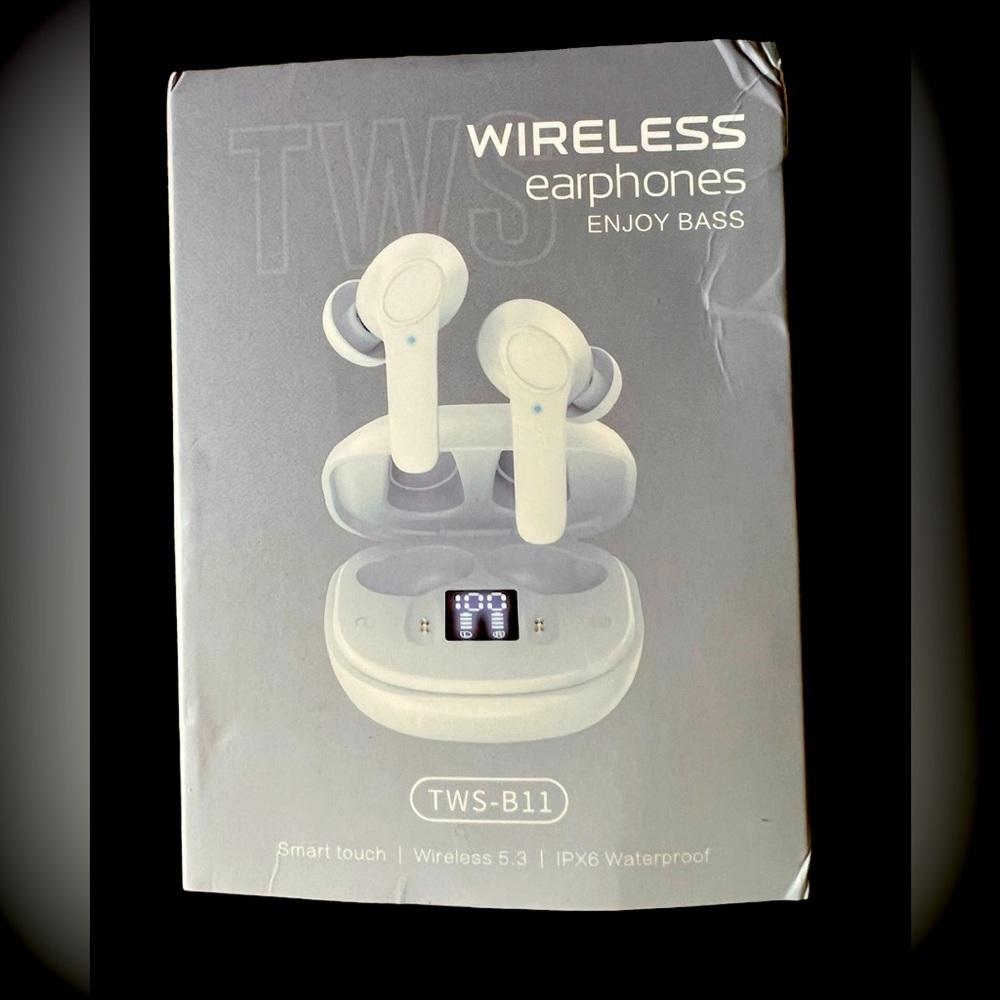 Wireless bass and translation earphones NWT